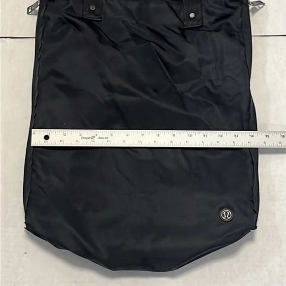 Lululemon Expandable Tote Black Bag - Picture 16 of 16